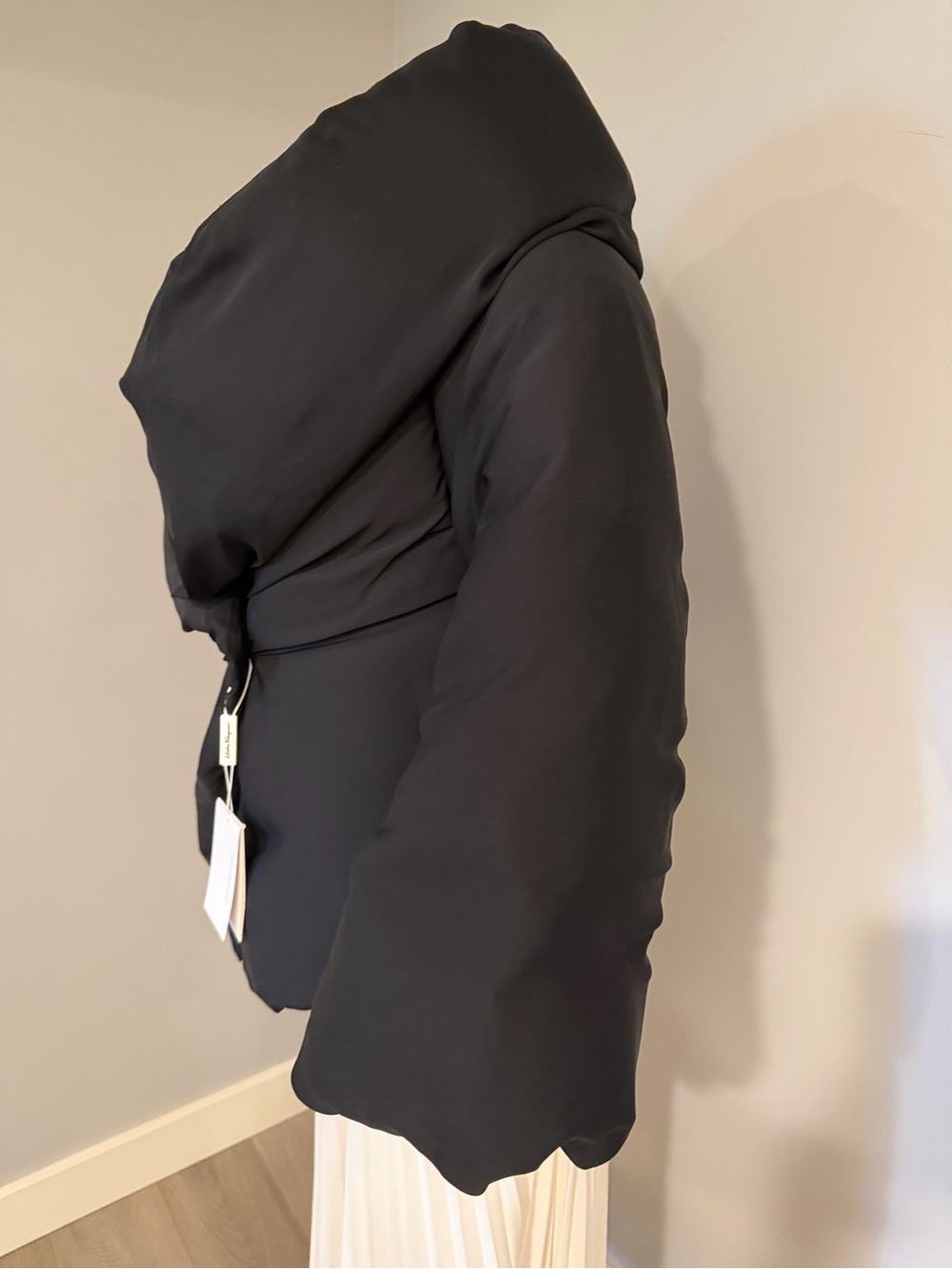 Salvatore Ferragamo Black Wrap Puffer Jacket - Picture 6 of 16